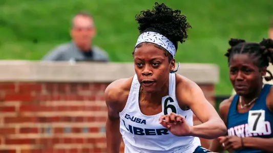 Indea Cartwright Hurdles at High Point