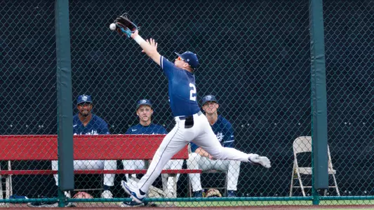 Horton catching ball