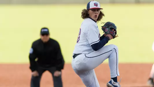 Swink throwing pitch