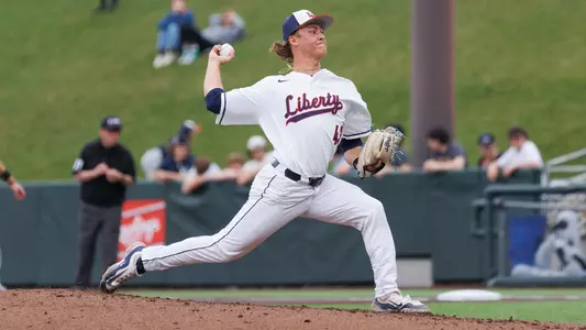 Dahlman throwing pitch