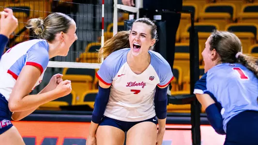 Volleyball Huddle for NC State Preview