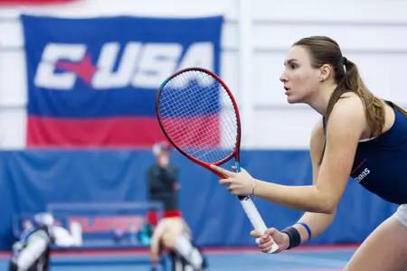 Yoanna Radulova Prepares for a Point