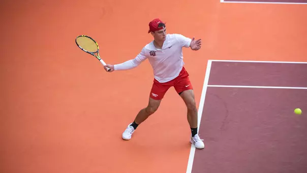 MTEN Sparks hits a groundstroke