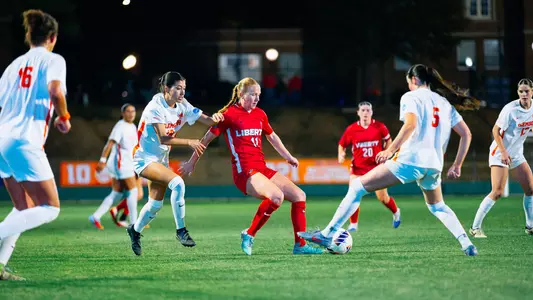 WSOC Paulson fights for the ball