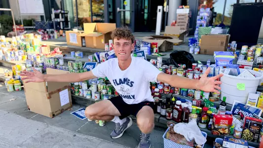 Men's Tennis Player Guy Vorwerk - Trick or Treat so Others Can Eat