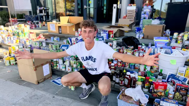 Men's Tennis Player Guy Vorwerk - Trick or Treat so Others Can Eat