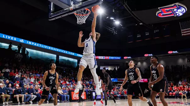 Men's Basketball Colin Porter Preview Photo vs. Florida Atlantic Nov. 8, 2025