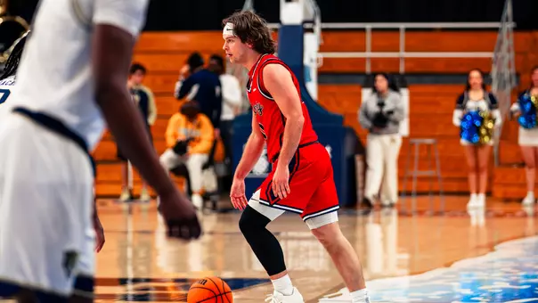 Men's Basketball Recap Photo Colin Porter at FIU Dec. 28, 2025