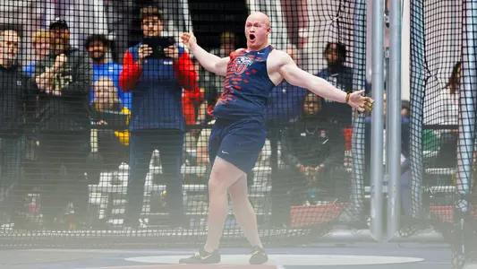 Kellen Kimes celebrates weight throw at Darius Dixon