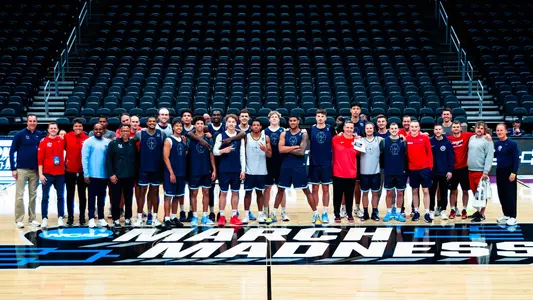Men's Basketball 2025 March Madness Open Practice Day Group Photo