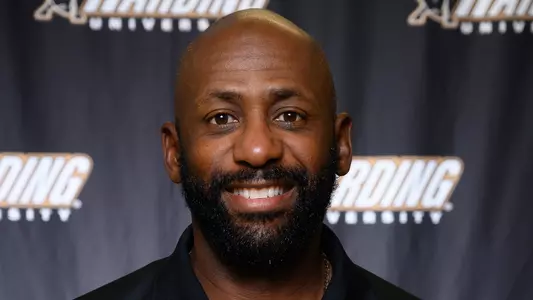 Lincoln London Harding Backdrop