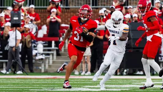 Football - Christian Bodnar INT Return against UTEP (2024)