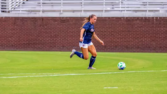 WSOC Engle dribbling