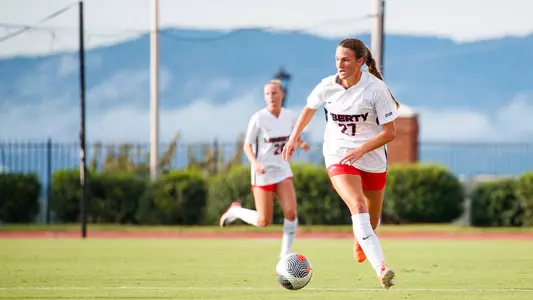 WSOC Carly Keene Dribbles