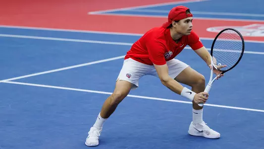 MTEN Longwe-Smit prepares for play