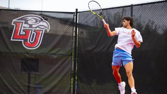 MTEN- Carl Roothman hits a forehand