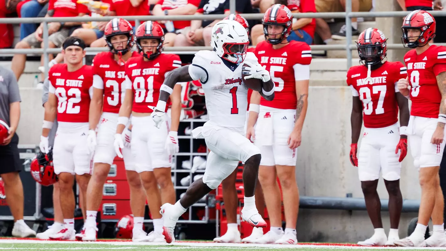 Football - Julian Gray 72-Yard Touchdown Reception against Jax State (2025)