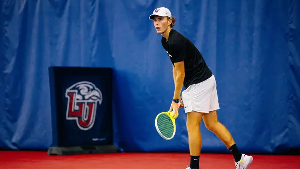 MTEN Vorwerk Prepares for a Serve