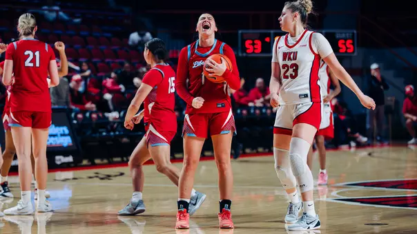 Avery Mills Yell at WKU