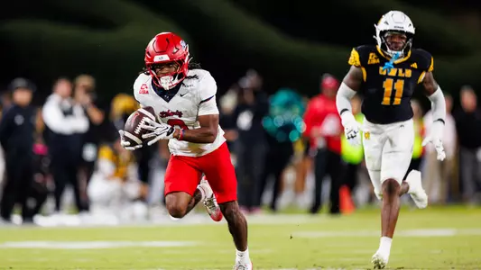 Football - Jaylon Coleman scored on a 56-yard touchdown pass - Football takes on Kennesaw State University at the Fifth Third Stadium on October 22, 2026. (Photo by KJ Jugar)