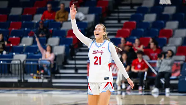 Elisabeth Aegisdottir 3 Celebration vs NM State