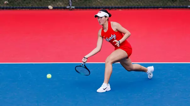WTEN Wai takes a forehand