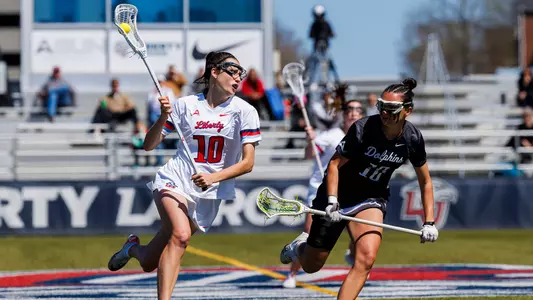 WLAX Nina Gray wins a draw