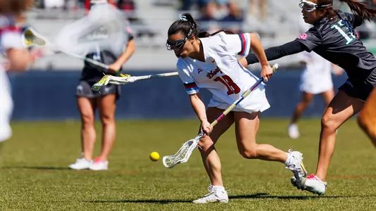 WLAX Colavito goes for a ball
