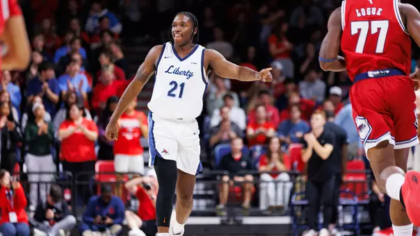 Liberty Men’s Basketball faces Florida Atlantic University at Liberty Arena on November 9, 2025. (Photo by Ryan Anderson)