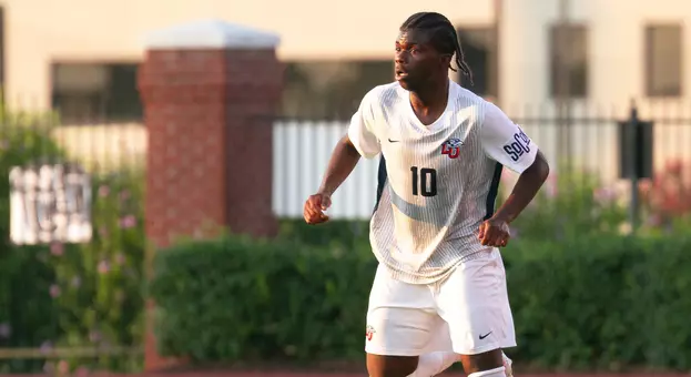 Men's Soccer - Samson Kpardeh on move with ball