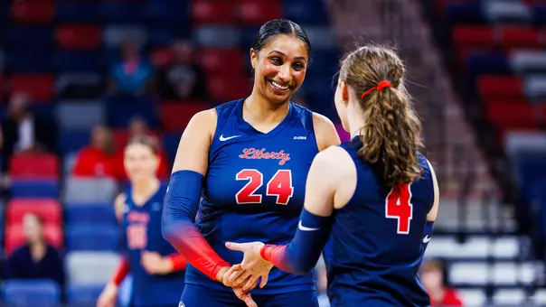 Volleyball Layla Collins celebration versus Auburn