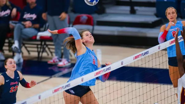 Volleyball Laney Daniell Swings Against Shaw 2026