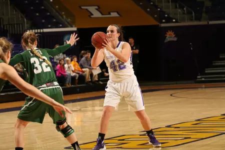 Women's hoops falls to JU in first game of road trip Image