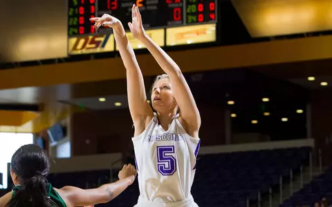 Women's hoops comeback attempt falls short at NJIT Image
