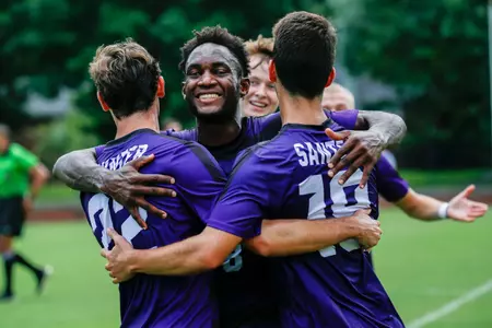 Men's Soccer blows past NJIT to clinch spot in ASUN Championship Image
