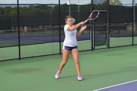 Reduced roster remains obstacle for women's tennis Image
