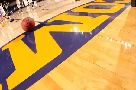 Historic rivalry with Cumberland renews for men's basketball Image