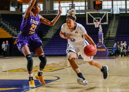 Women's basketball falls at home to Saint Louis Image