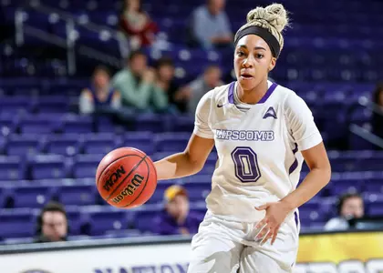 Women's hoops drops thriller to Jacksonville Image