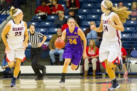 Women's hoops falters late in back-and-forth contest with Upstate Image