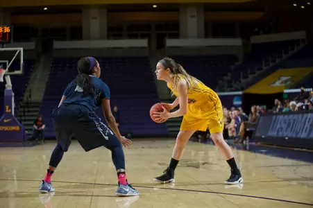 Women's hoops falls to Kennesaw in final regular season game Image