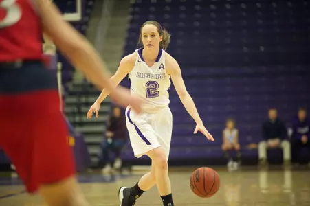 Women's basketball ends opening weekend road trip with win over CSU Image