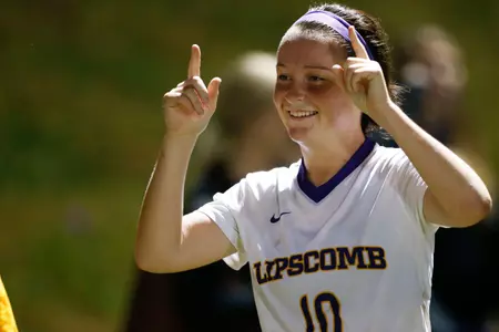 Women's soccer topples Kentucky 2-1 Image