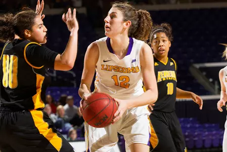 Slow start hurts women's hoops in loss to Norse Image