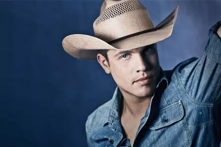 Where are they now? Dustin Lynch Image