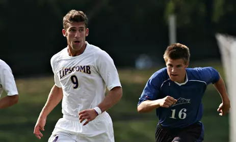 Men's soccer drops 2-1 decision to Furman Image