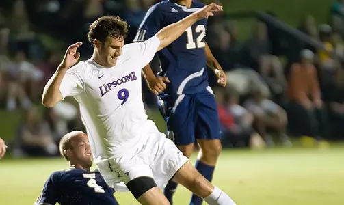 Bisons Roll Behind Pettis' Record-Tying Performance Image