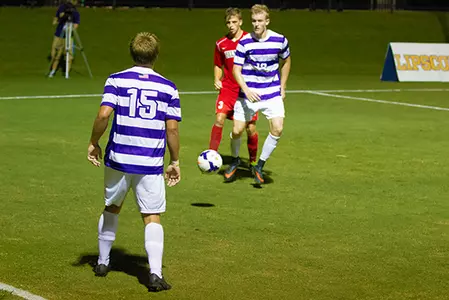 Chances squandered for men's soccer in 1-0 defeat to FGCU Image