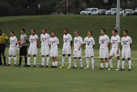 Bisons fall 1-0 in defensive battle Image