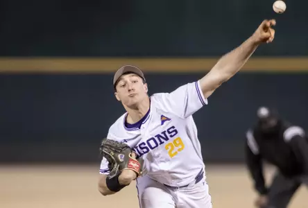 Logan Van Treeck pitching